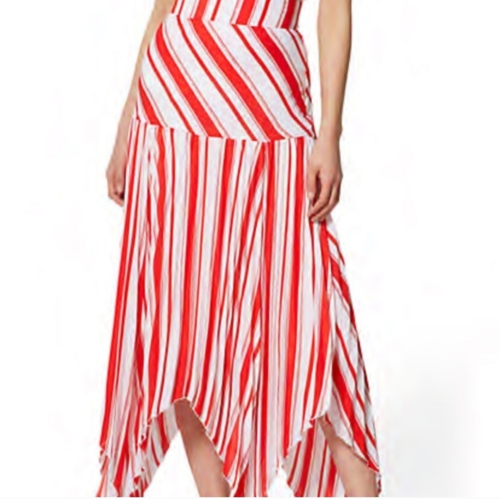 New York and Company Red and White Pleated Handkershief-Hem Skirt size 6